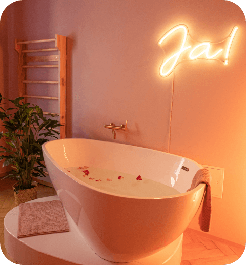 Geburtsbadewanne im Geburtshaus Vulvarium